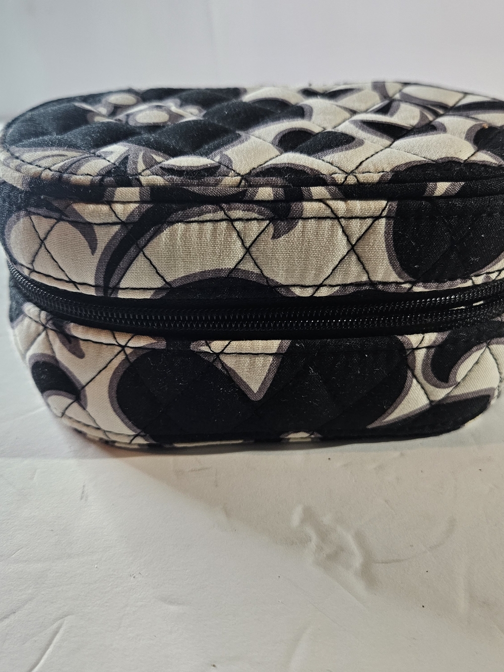 Vera Bradley Retired Pattern-Nught & Day Black and White Quilted Jewelry Case